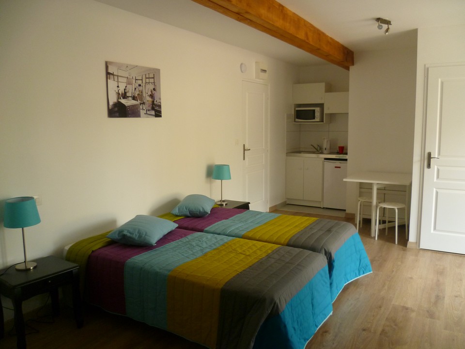 Chambre Etable de V&eacute;rone avec coin cuisine-repas