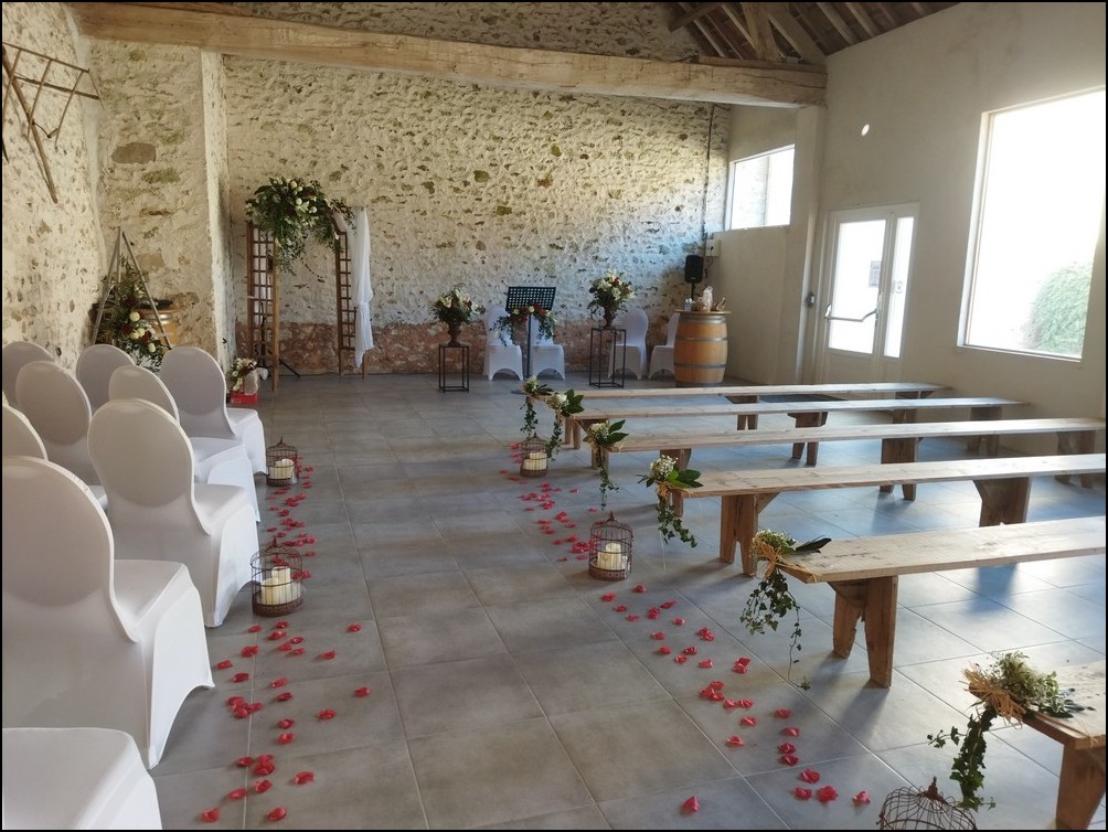 Etable de V�ronge, salle de c�r�monie la�que